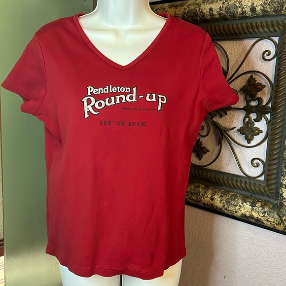 PENDLETON ROUND-UP tee-Cotton red short sleeve logo V-Neckline Sz L - Picture 1 of 12